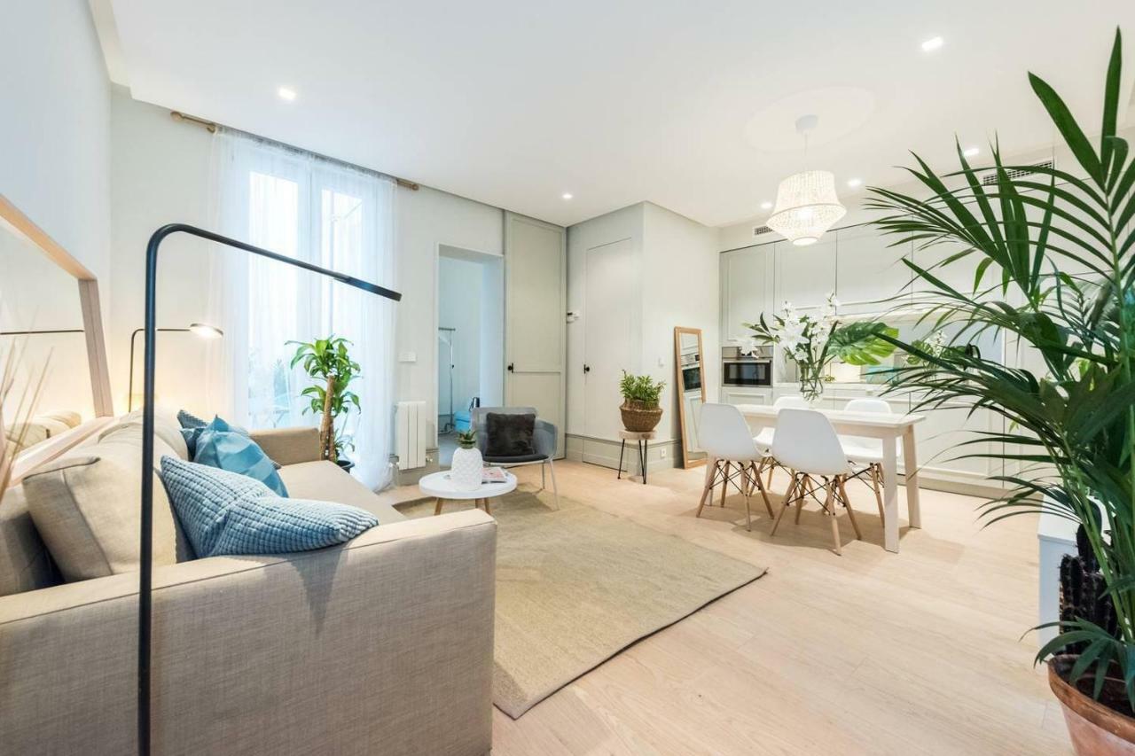 Explore Madrid From A Warm Apartment With Patio At A Newly Refurbished Manorial Building 외부 사진